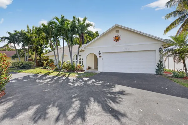 $769,000 | 966 Northwest 37th Avenue, Delray Beach, FL 33445