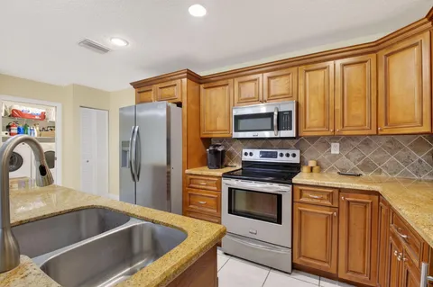 $775,000 | 966 Northwest 37th Avenue, Delray Beach, FL 33445