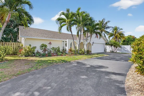 $769,000 | 966 Northwest 37th Avenue, Delray Beach, FL 33445