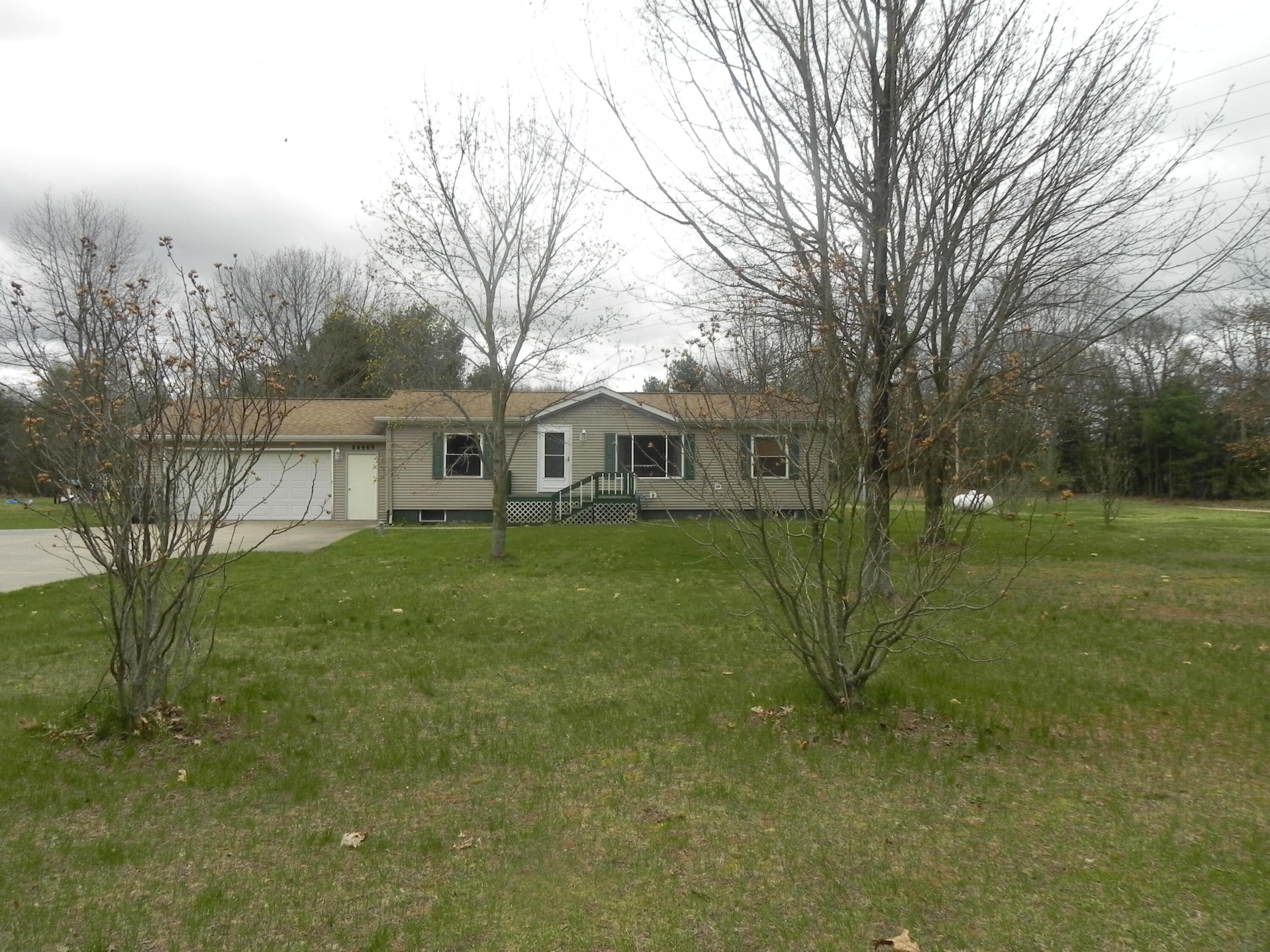 84969 42nd Street Decatur, MI 49045 - Photo 20 of 26 DSCN8645