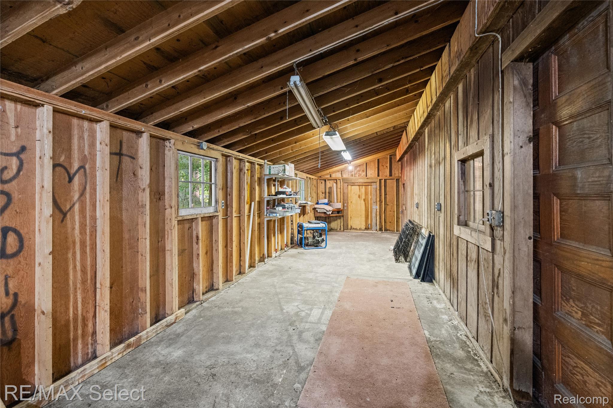 3471 South Towerline Road Bridgeport, MI 48722 - Photo 46 of 55 3471 S Towerline Rd barn 05.jpg