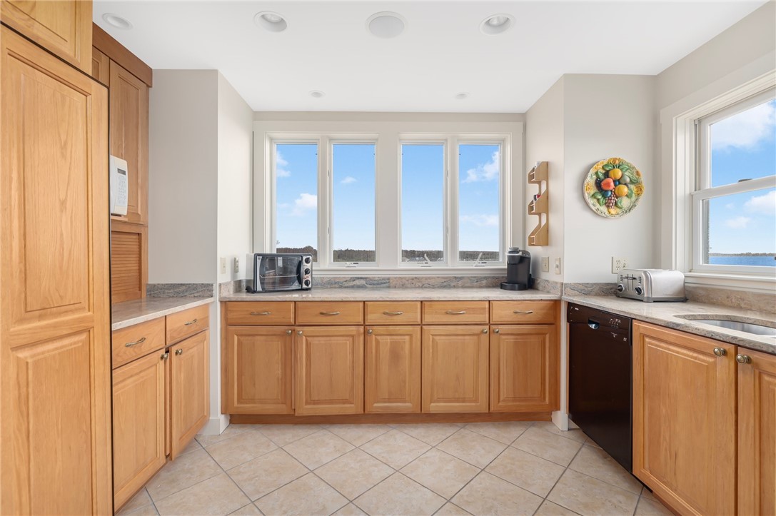 20 Ocean Drive Little Compton, RI 02837 - Photo 17 of 47 Gallery Image 17
