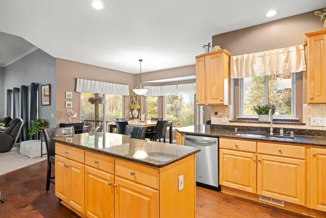 $719,900 | 8761 River Run Drive, White Lake, MI 48386