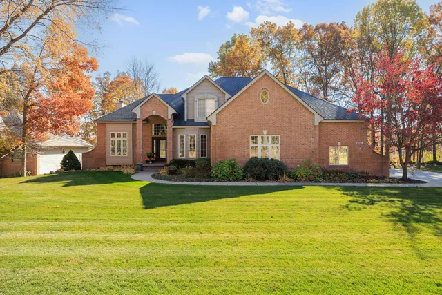 $719,900 | 8761 River Run Drive, White Lake, MI 48386