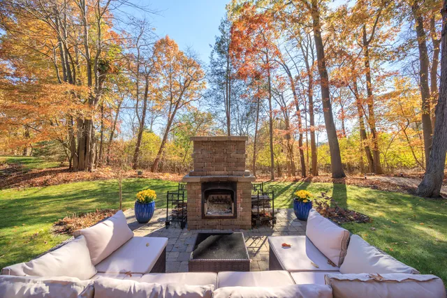 $719,900 | 8761 River Run Drive, White Lake, MI 48386