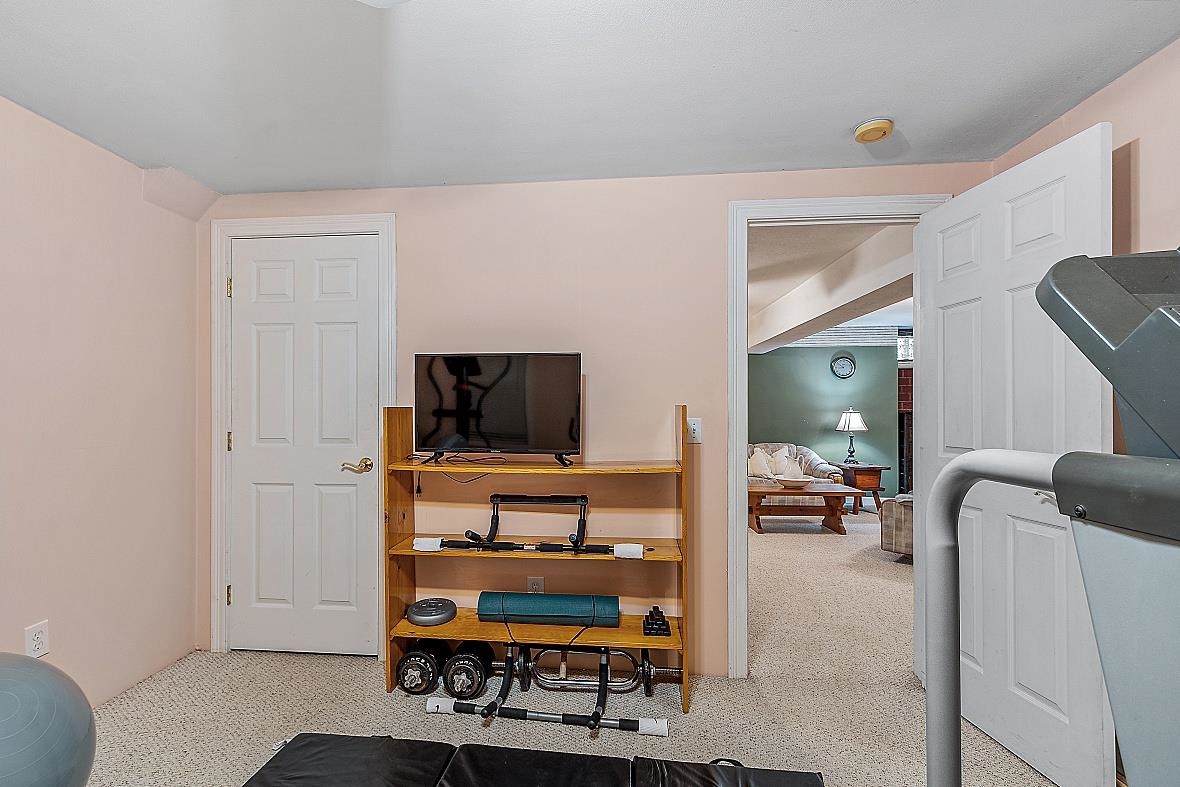 489 Candia Road Chester, NH 03036 - Photo 25 of 36