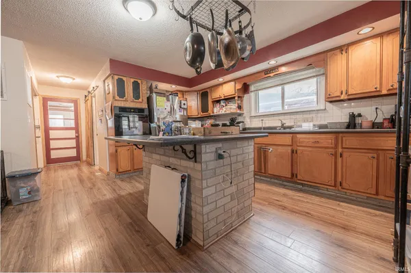 $185,000 | 112 Vine Street, Gas City, IN 46933