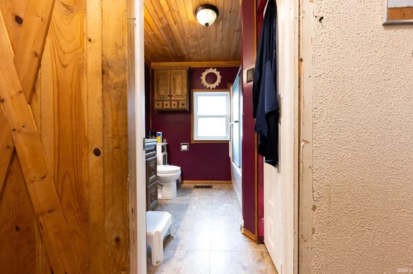$185,000 | 112 Vine Street, Gas City, IN 46933