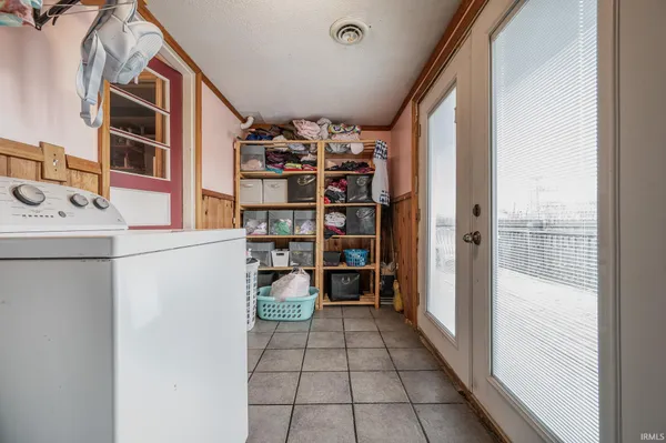 $185,000 | 112 Vine Street, Gas City, IN 46933