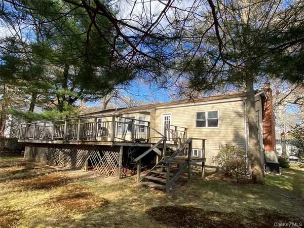 $499,999 | 20 Oak Place, Selden, NY 11784