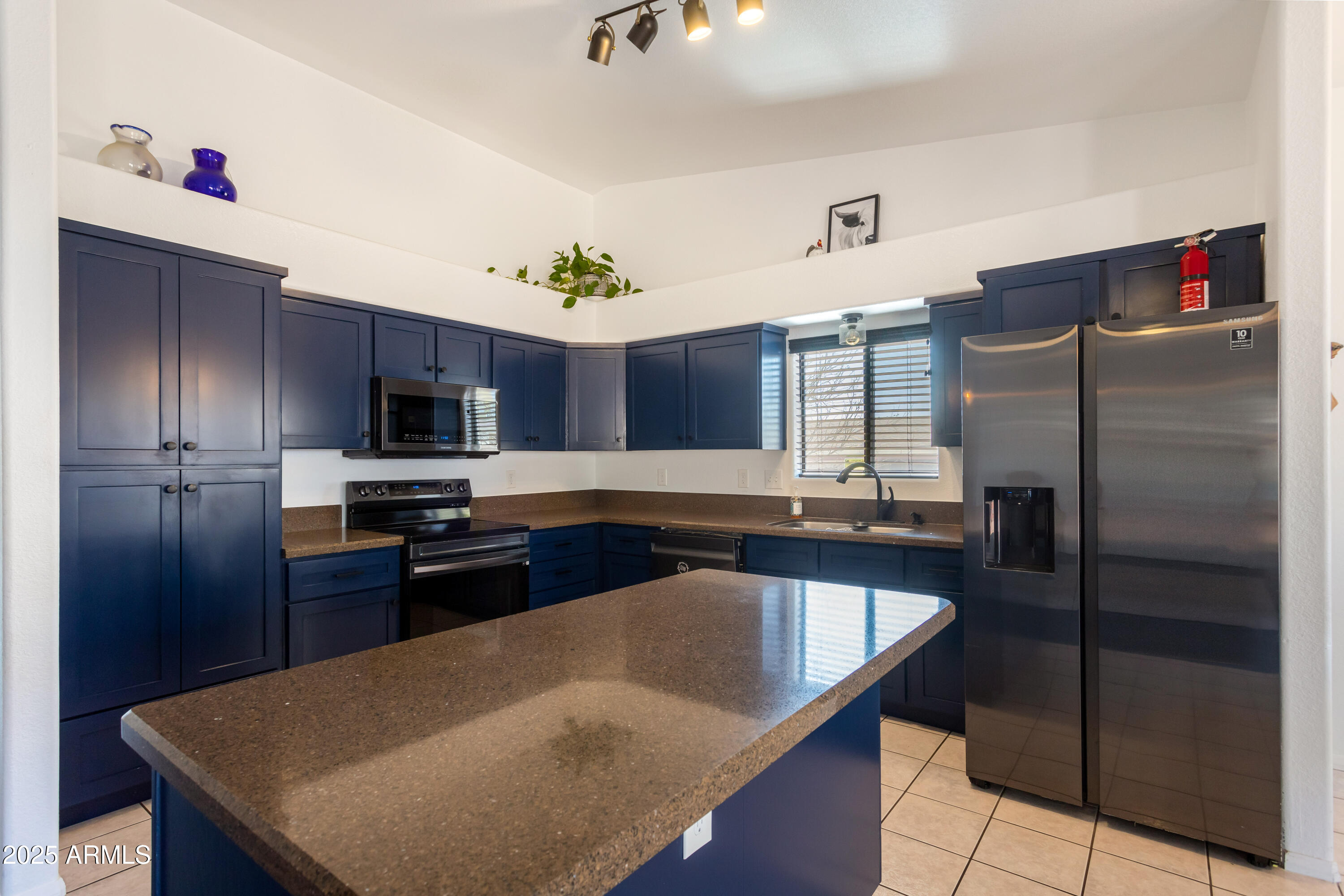 198 Hereford Road Bisbee, AZ 85603 - Photo 11 of 41 Kitchen (2)