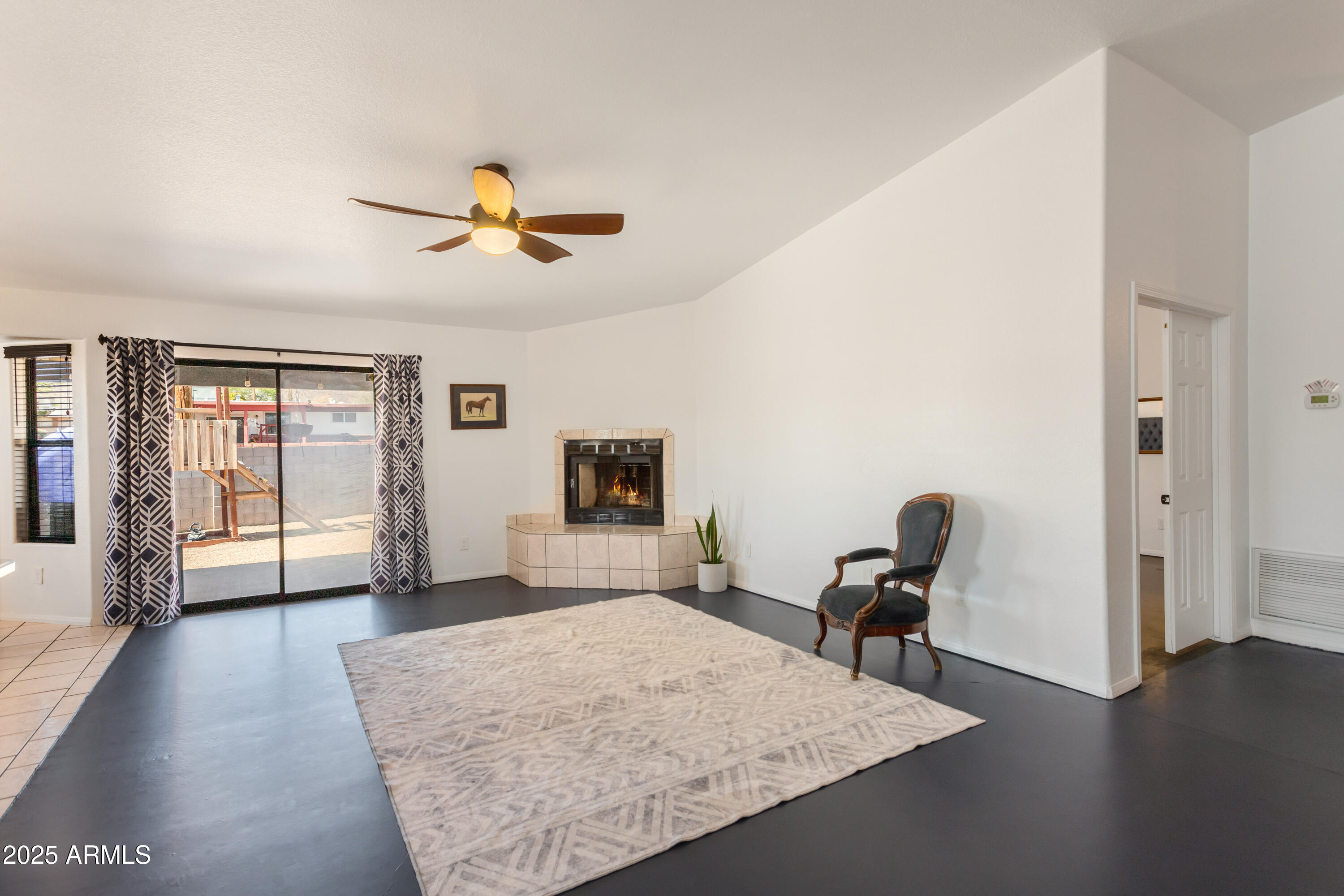 198 Hereford Road Bisbee, AZ 85603 - Photo 15 of 41 Family Room (2)