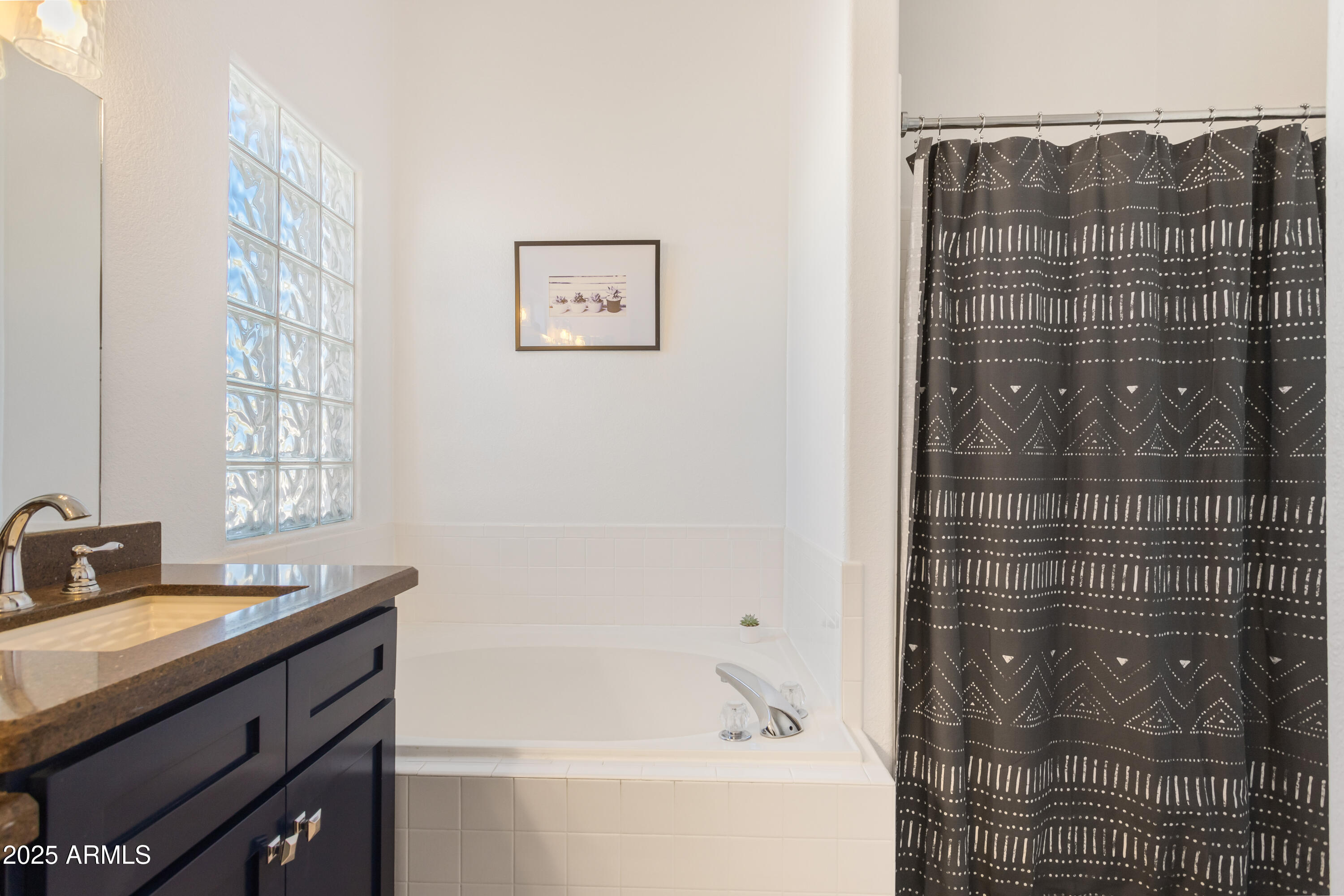 198 Hereford Road Bisbee, AZ 85603 - Photo 23 of 41 Master Bath