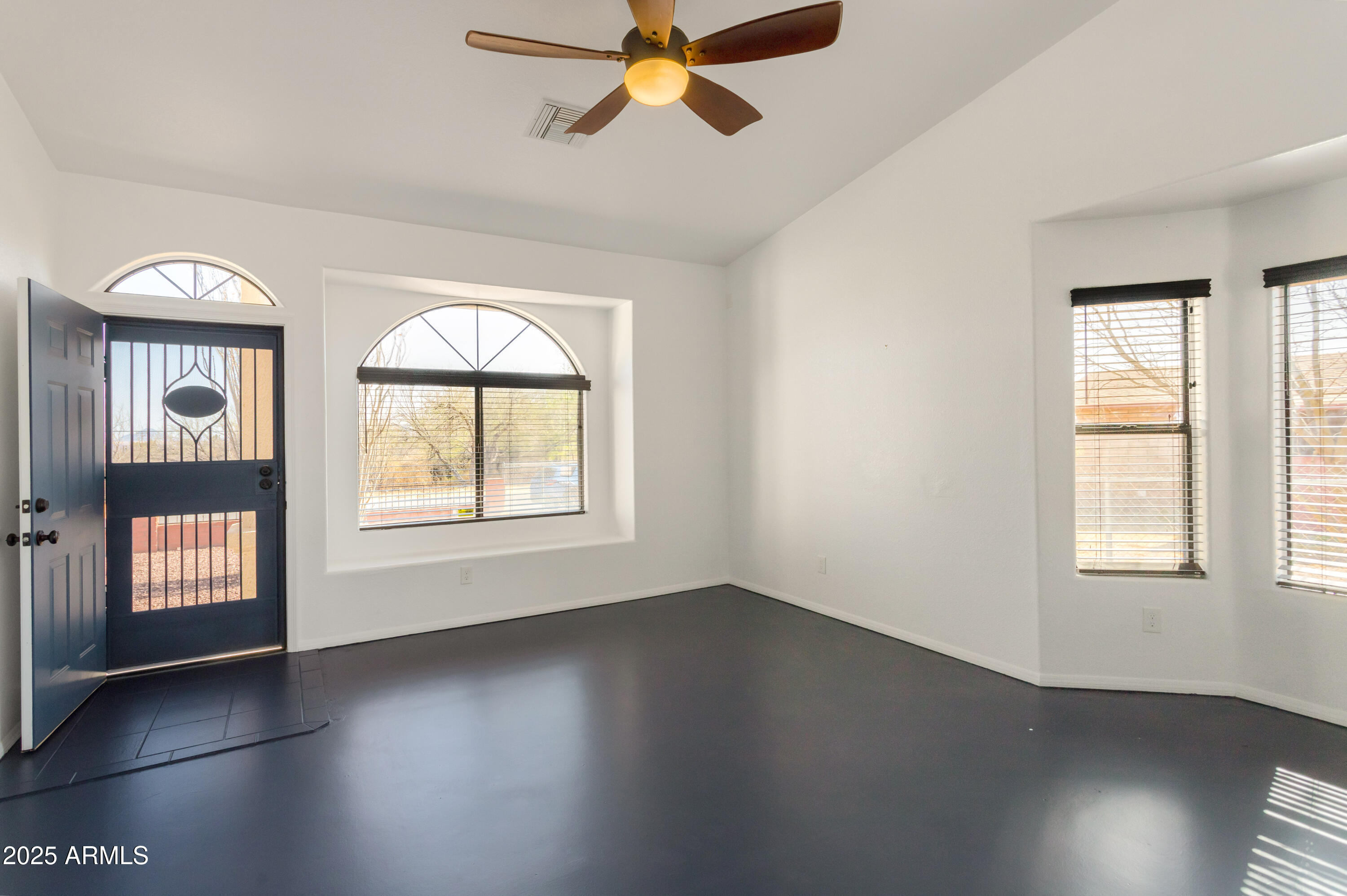 198 Hereford Road Bisbee, AZ 85603 - Photo 7 of 41 Living Room (2)