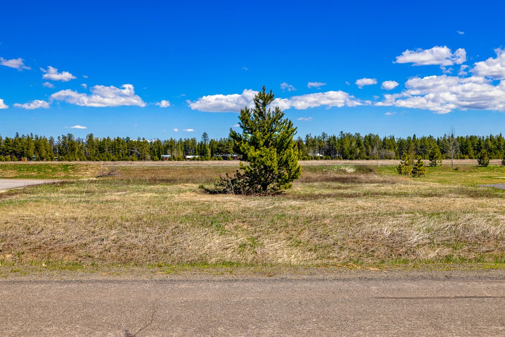 13140 Hawks Bay Road, Unit 24 Donnelly, ID 83615 - Photo 3 of 13