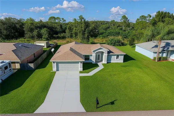 $1,950 | 116 Ridgemont Drive, Lehigh Acres, FL 33972
