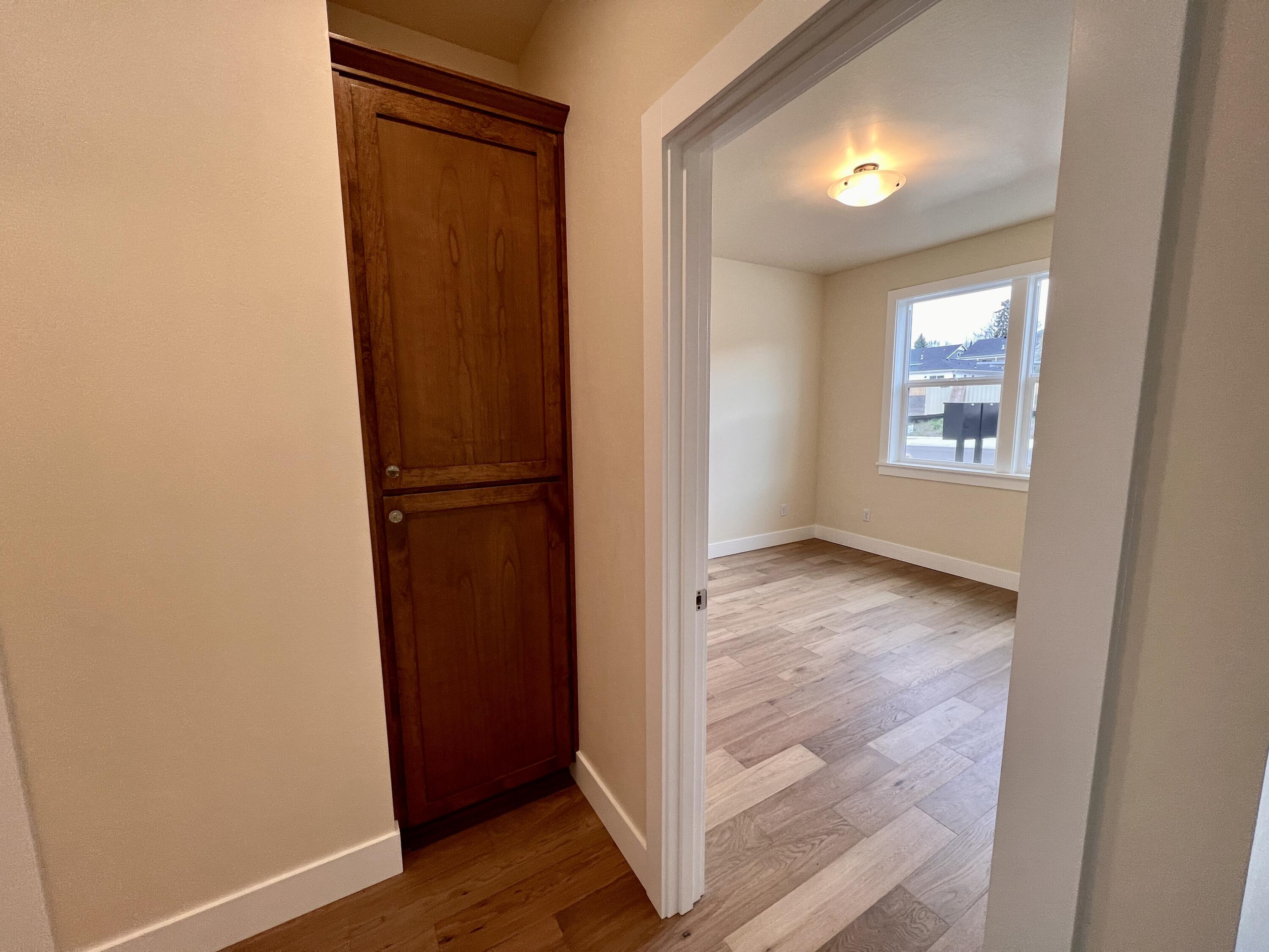 363 Randy Street Ashland, OR 97520 - Photo 17 of 28 Office