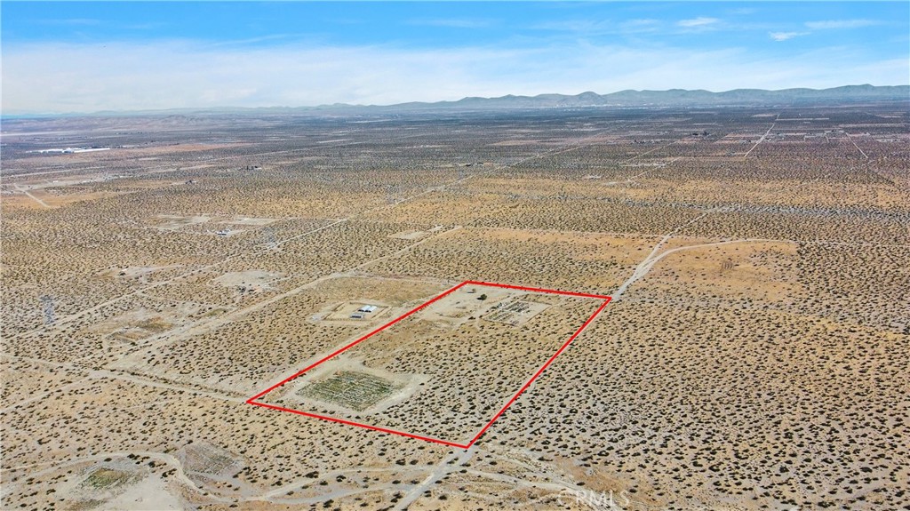 15745 Silver Rock Road Pinon Hills, CA 92371 - Photo 15 of 17