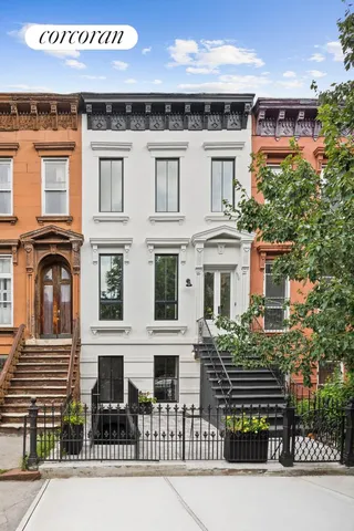 $2,495,000 | 467 Lexington Avenue | Bedford-Stuyvesant
