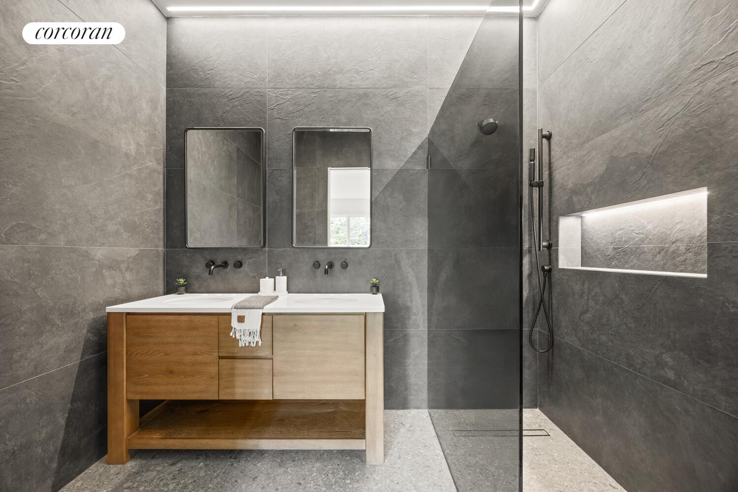 467 Lexington Avenue Brooklyn, NY 11221 - Photo 8 of 16