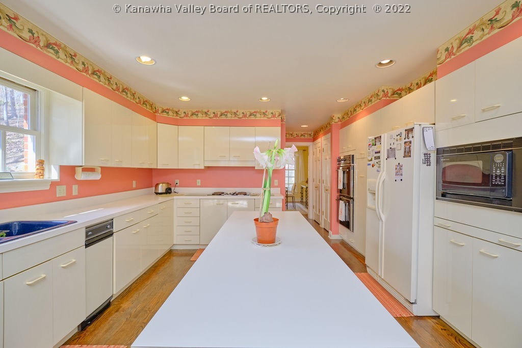 1024 Glen Road Charleston, WV 25314 - Photo 9 of 40 Gallery Image 9