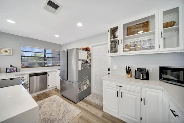 $569,000 | 831 Northwest 39th Street, Oakland Park, FL 33309