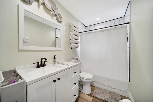 $569,000 | 831 Northwest 39th Street, Oakland Park, FL 33309