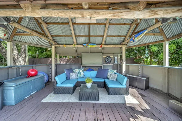 $569,000 | 831 Northwest 39th Street, Oakland Park, FL 33309