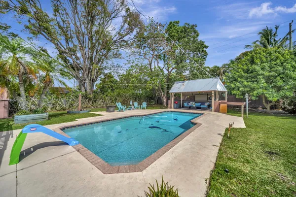 $569,000 | 831 Northwest 39th Street, Oakland Park, FL 33309