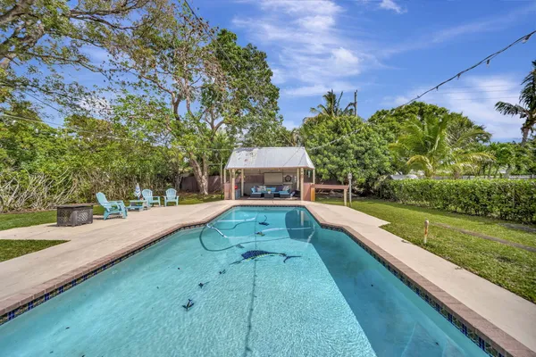 $569,000 | 831 Northwest 39th Street, Oakland Park, FL 33309