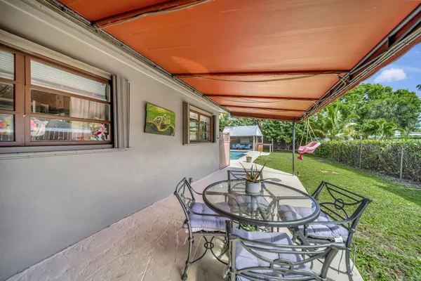 $569,000 | 831 Northwest 39th Street, Oakland Park, FL 33309