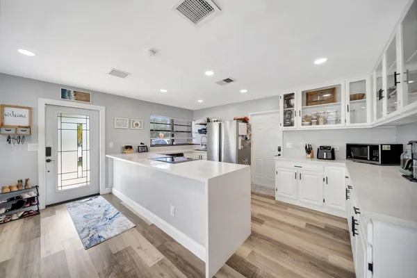 $569,000 | 831 Northwest 39th Street, Oakland Park, FL 33309