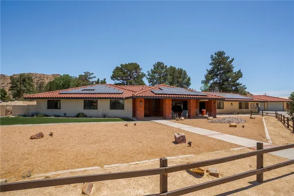 $715,000 | 19954 Tinne Road, Apple Valley, CA 92307
