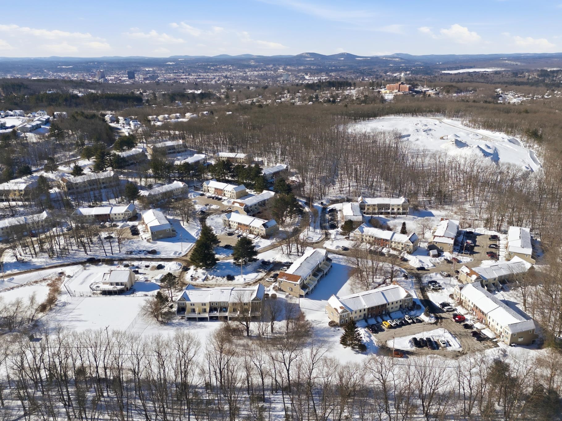 547 Fox Hollow Way Manchester, NH 03104 - Photo 36 of 39