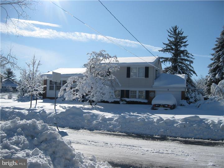 5 Saratoga Road Stratford, NJ 08084 - Photo 14 of 14 a view of a house with a yard