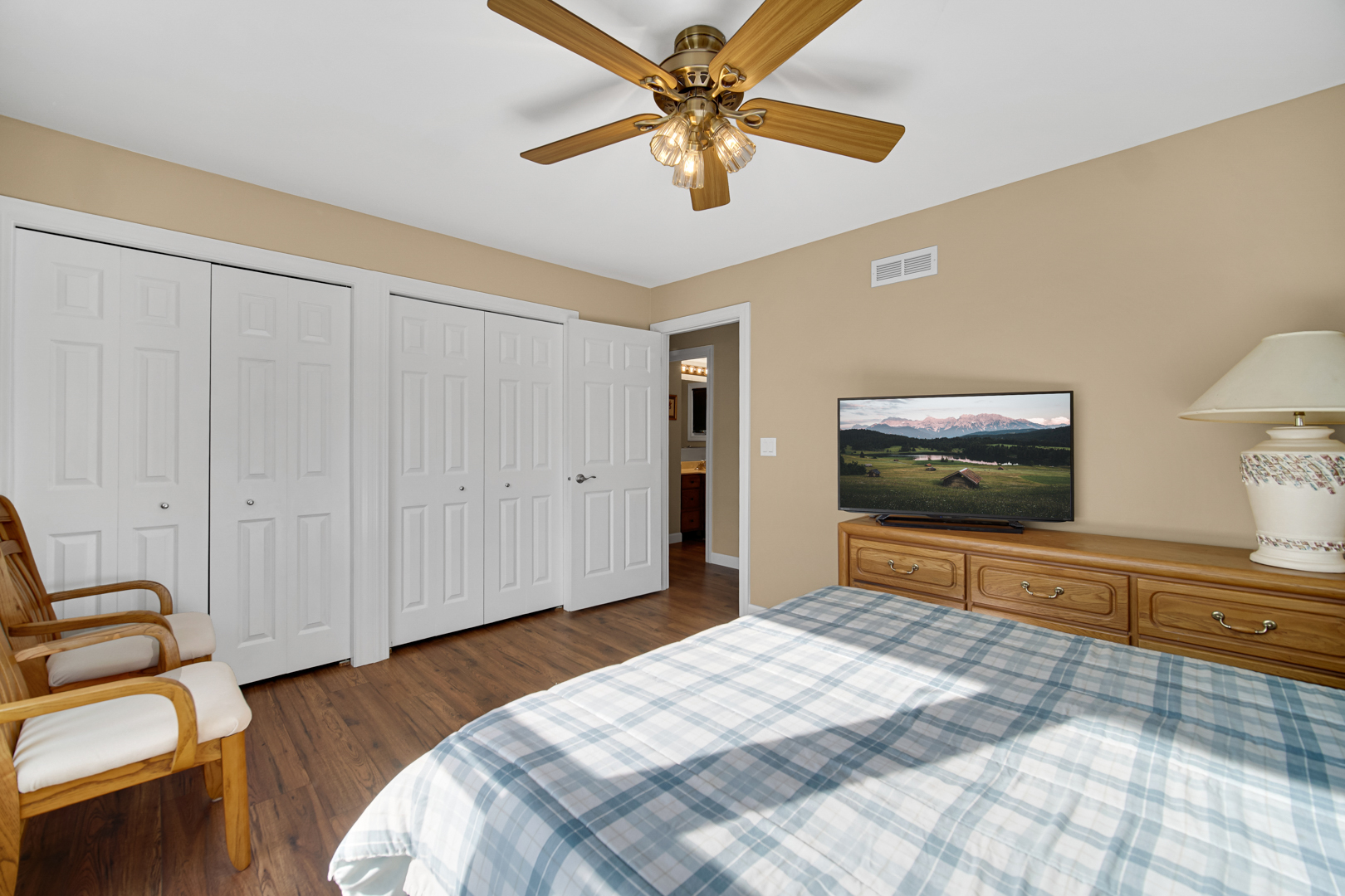 112 Cass Street Spring Grove, IL 60081 - Photo 12 of 30 Gallery Image 12