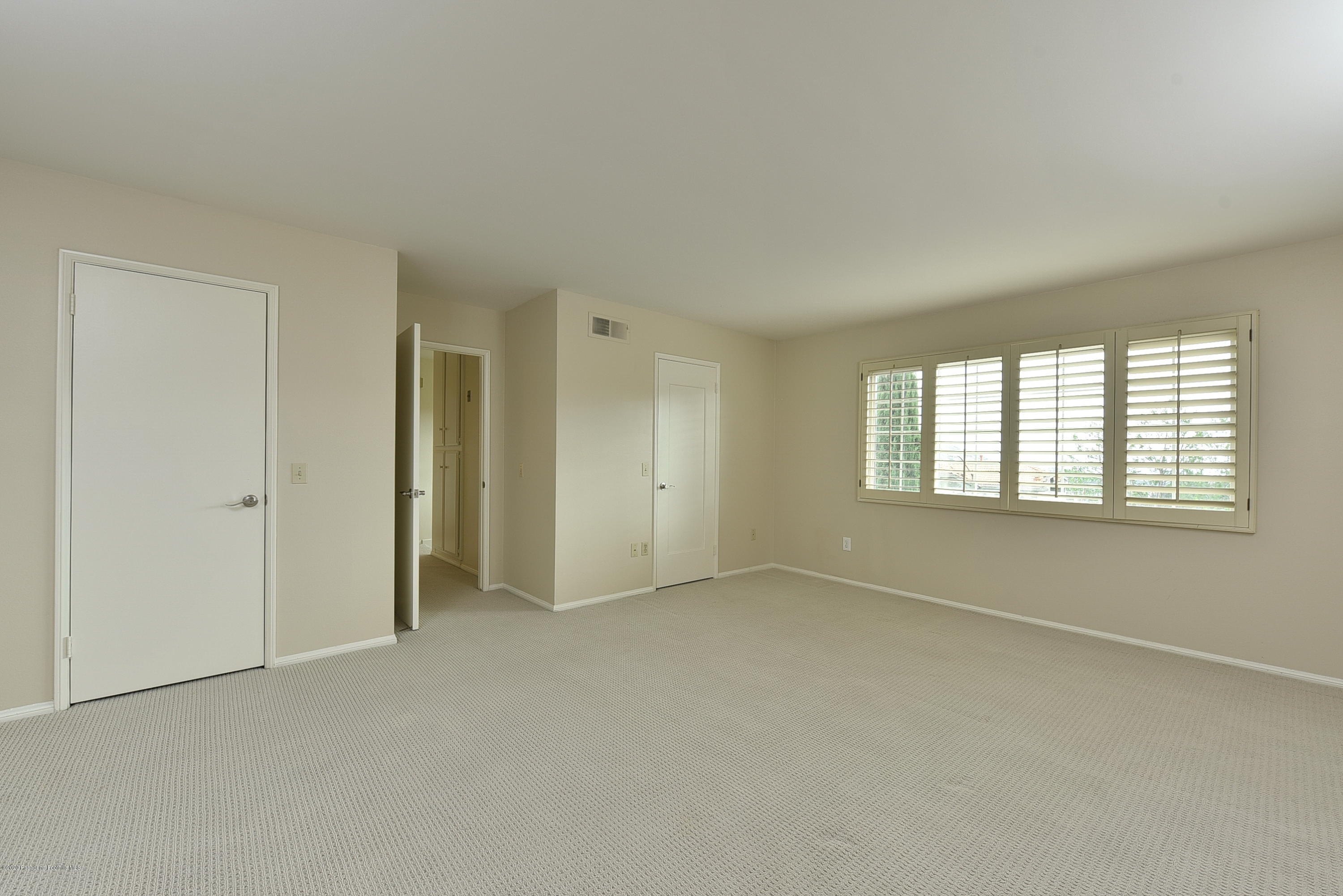 3107 Chadney Drive Glendale, CA 91206 - Photo 14 of 26 an empty room with windows