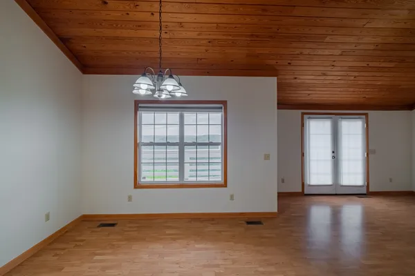 $414,400 | 1927 Laurel Lake Drive, Monteagle, TN 37356