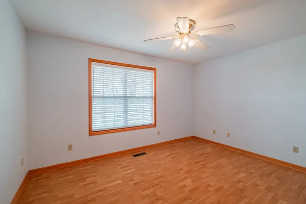 $414,400 | 1927 Laurel Lake Drive, Monteagle, TN 37356