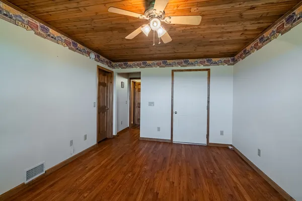 $414,400 | 1927 Laurel Lake Drive, Monteagle, TN 37356