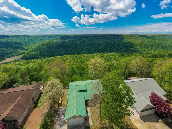 $414,400 | 1927 Laurel Lake Drive, Monteagle, TN 37356