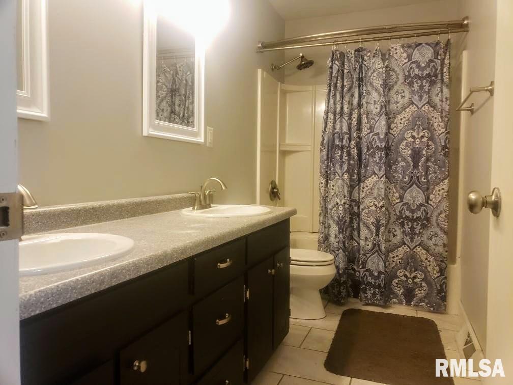 52 Lynette Place Decatur, IL 62526 - Photo 11 of 34