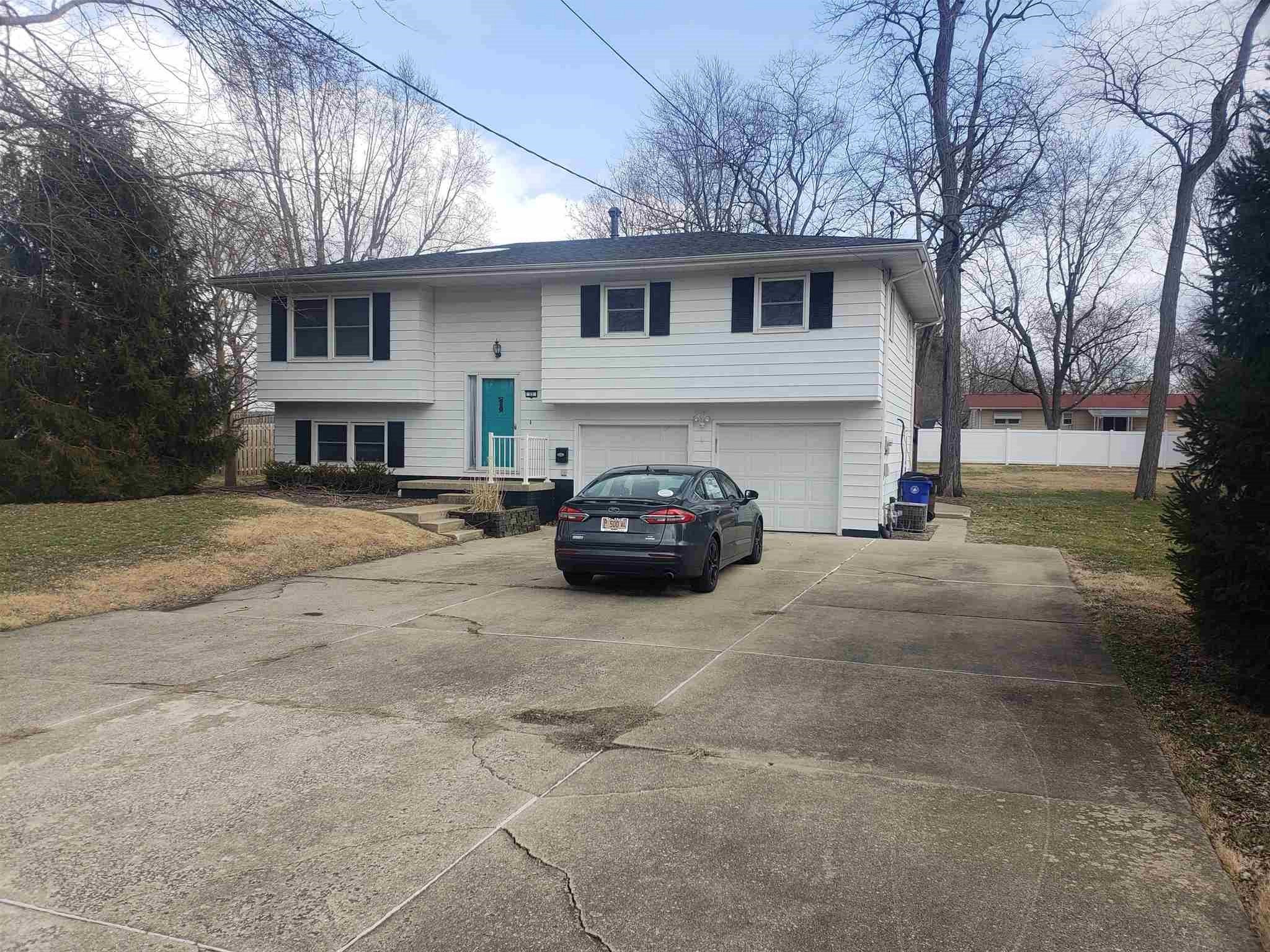 52 Lynette Place Decatur, IL 62526 - Photo 2 of 34