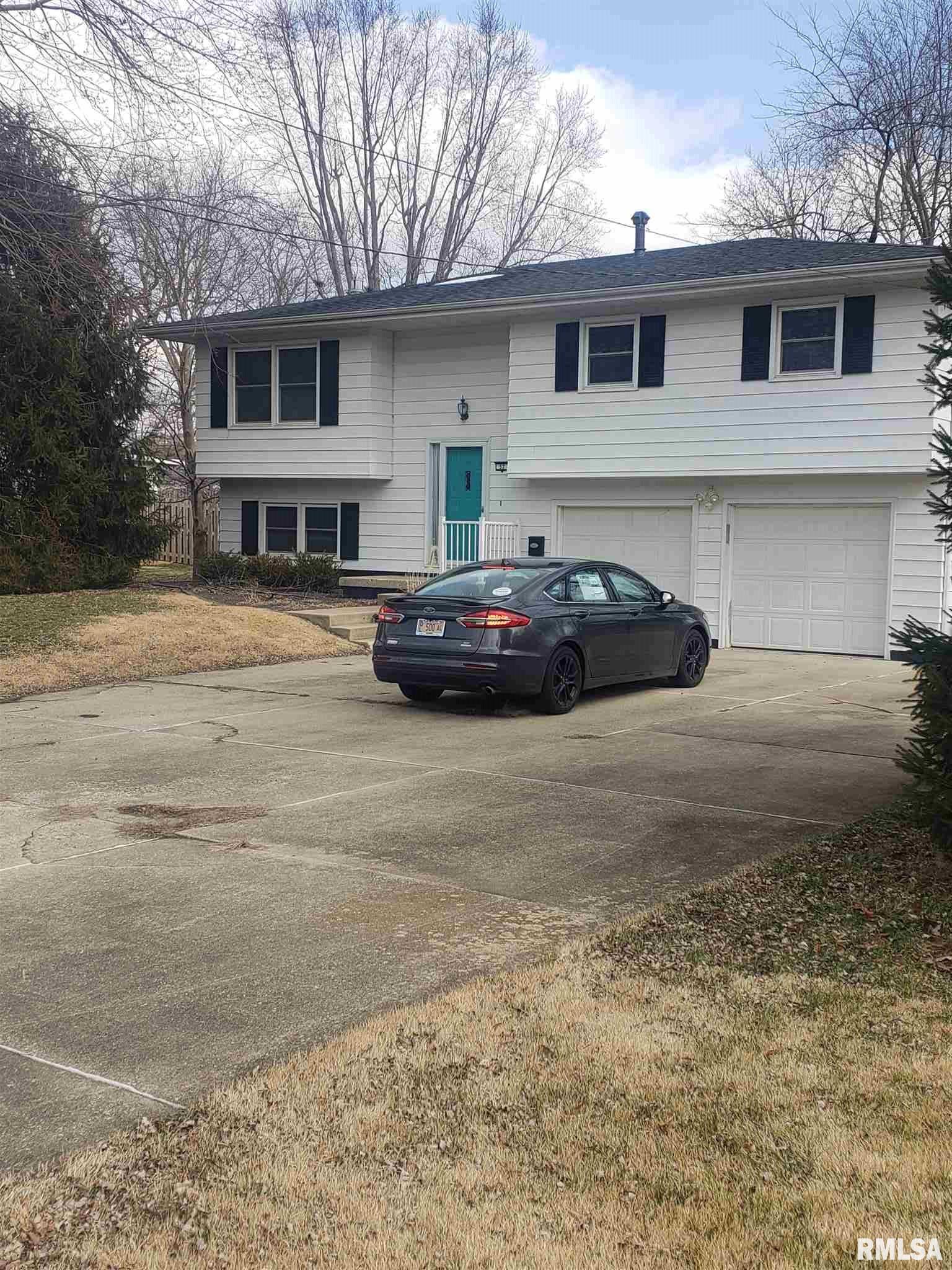 52 Lynette Place Decatur, IL 62526 - Photo 3 of 34