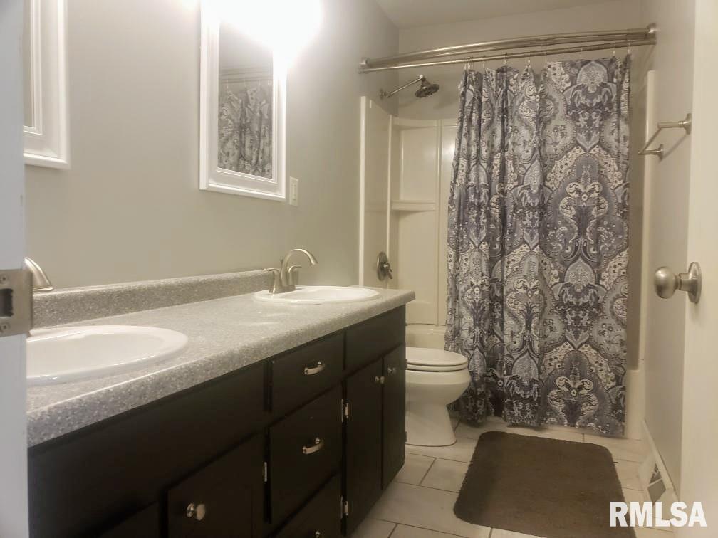 52 Lynette Place Decatur, IL 62526 - Photo 10 of 34