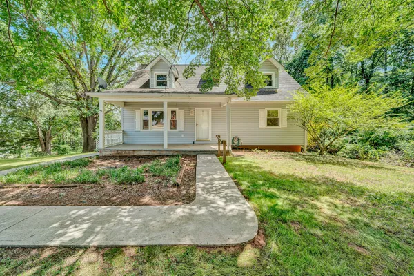 $349,950 | 589 4th Street, Buchanan, VA 24066