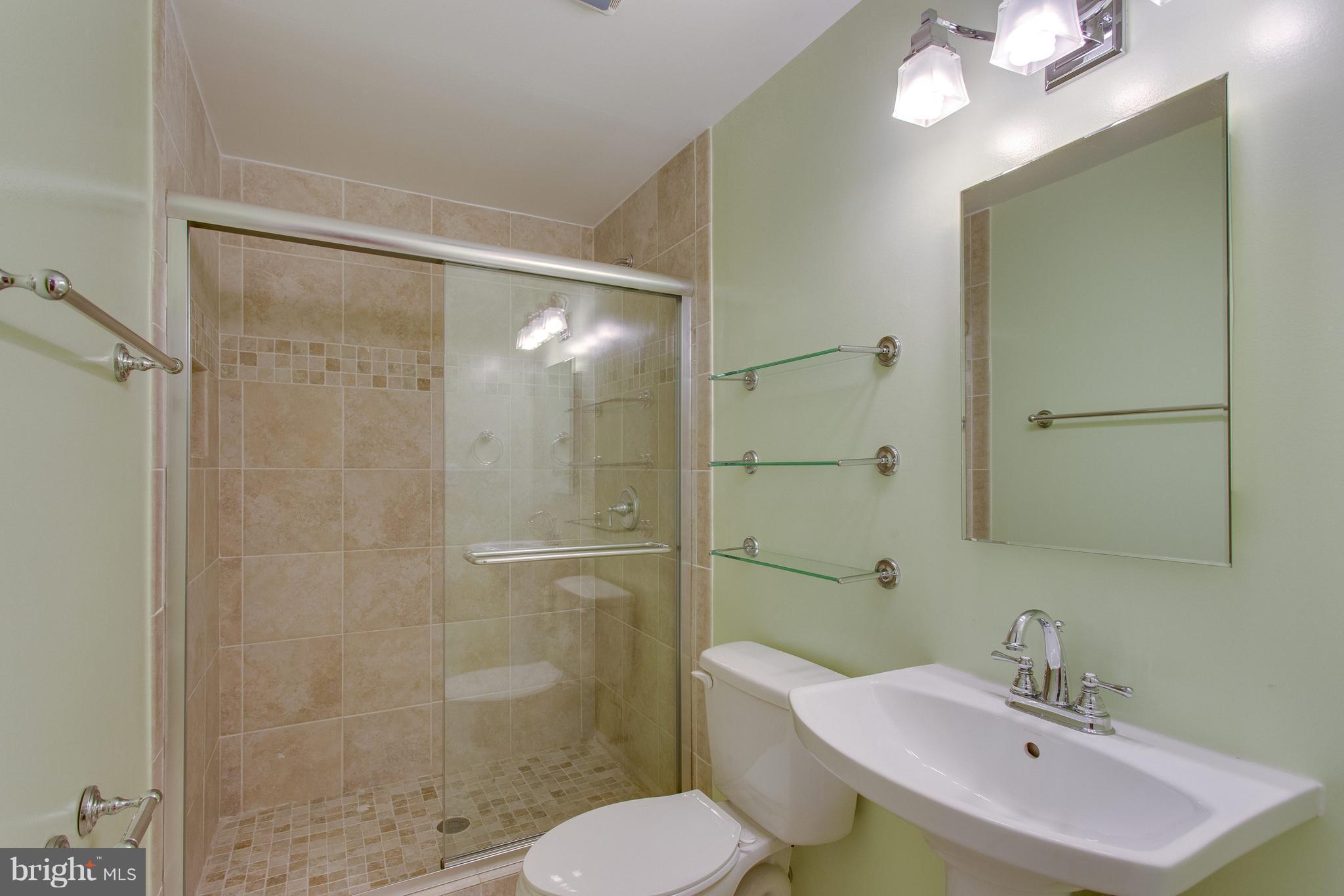 112 West Glebe Road, Unit A Alexandria, VA 22305 - Photo 25 of 30 Third full bath with stall shower