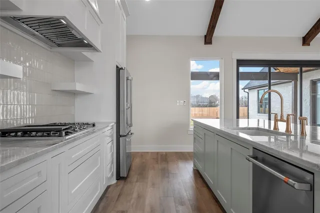 $949,900 | 429 Toledo Bnd Loop, McGregor, TX 76657