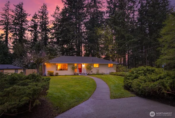 $779,000 | 5402 West Drive, Everett, WA 98203