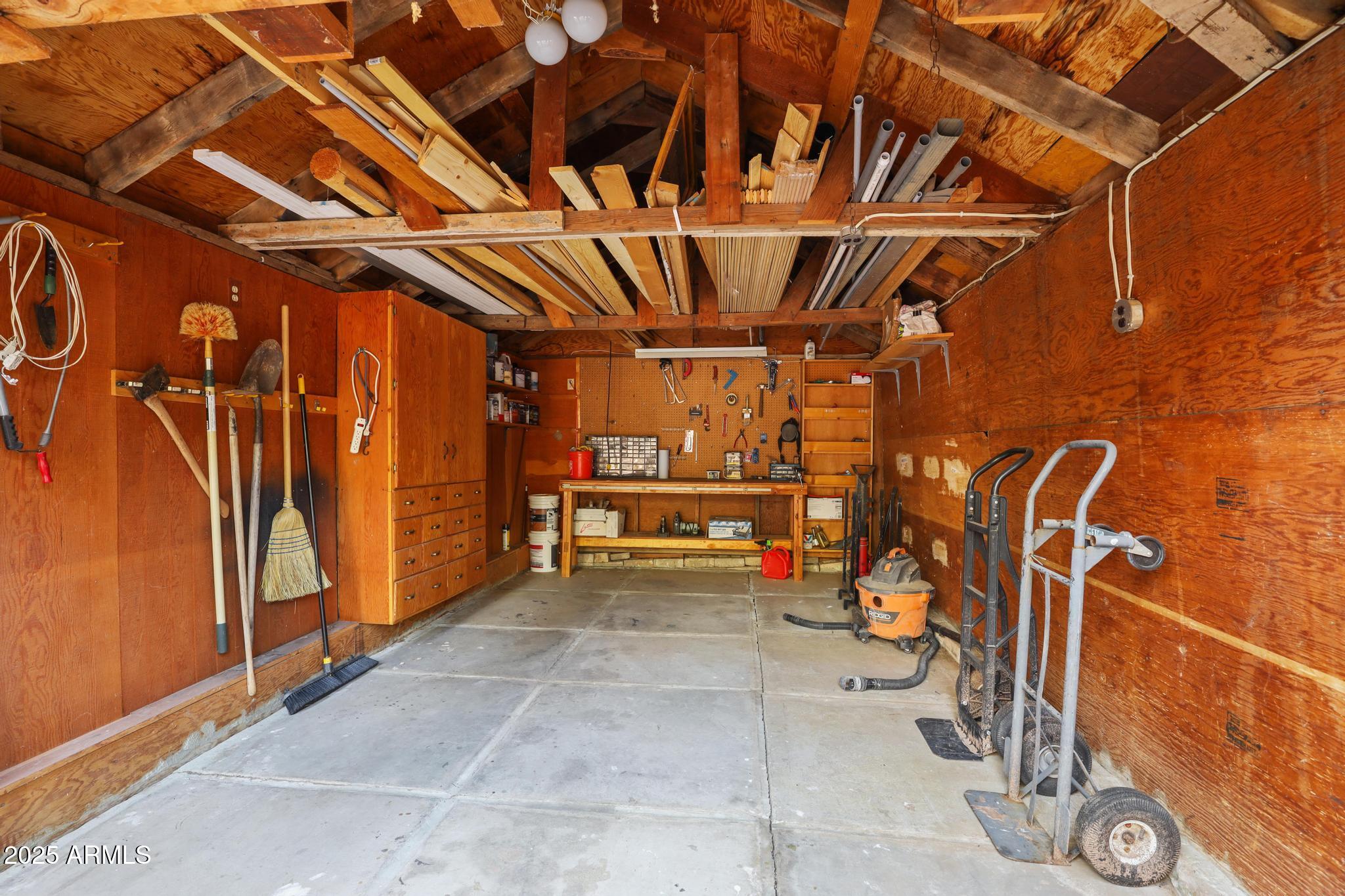 199 West Mockingbird Lane Payson, AZ 85541 - Photo 32 of 36 a view of garage